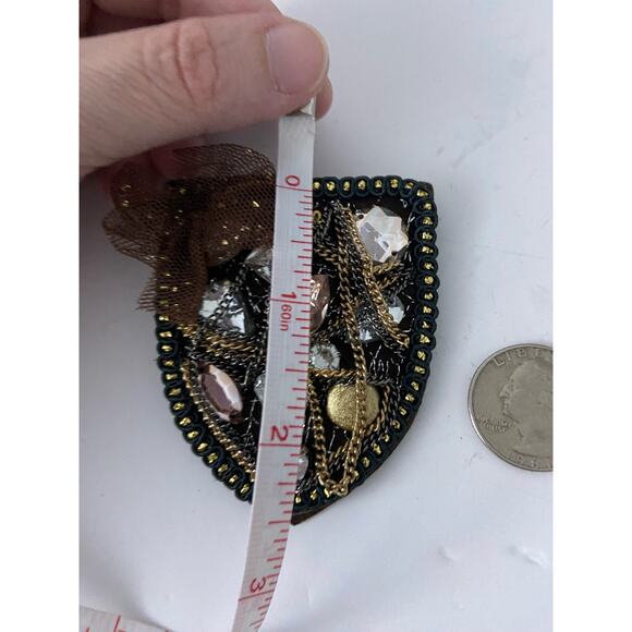 shield brooch - Picture 3 of 4